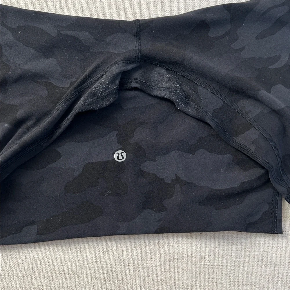 Lullulemon Black Camo High-Waisted Shorts Cycling Shorts‎  Size 8